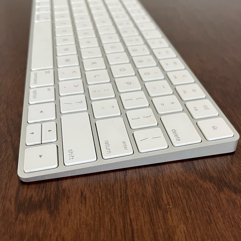 Apple Magic Keyboard - Picture 2 of 7